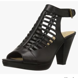 NEW in box. Chinese Laundry Black Waves heels. Size 8.5